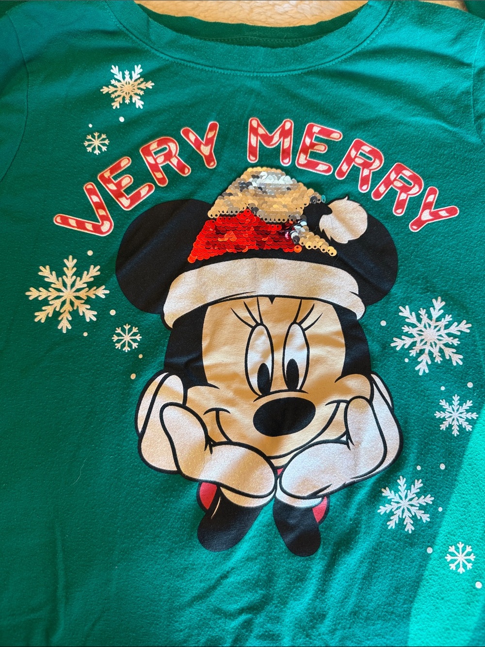 Holiday Disney mini mouse glitter shirt with flipping sequences size 7-8